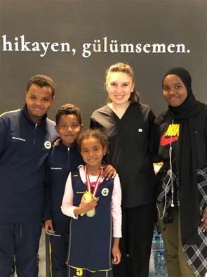 BizimleGulumseyenler